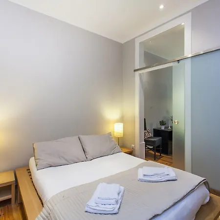 Praca Flores * 리스본