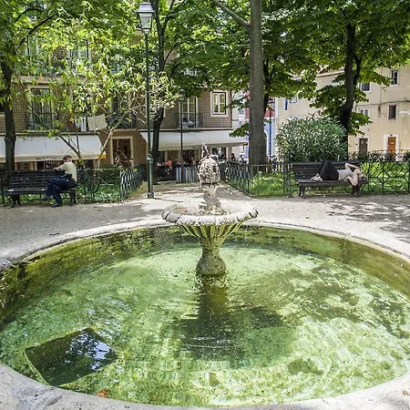 Appartement Praca Flores Lissabon